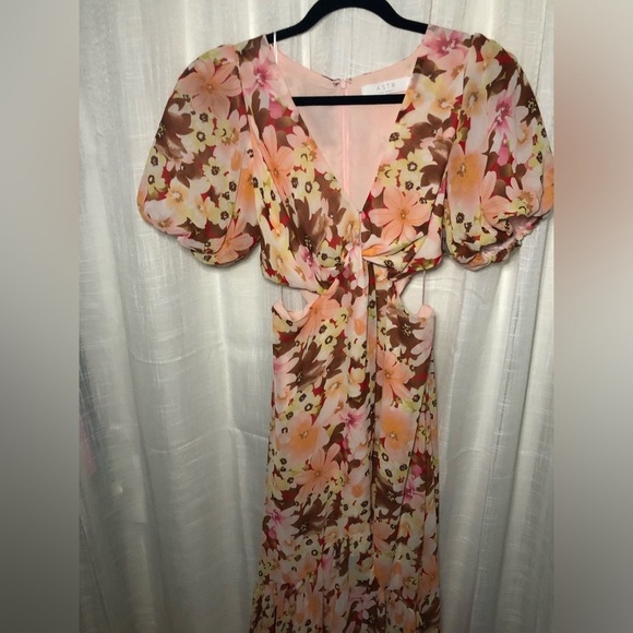 ASTR The Label High Low Dress in Pink and Orange Floral 🍂🍁🧡 Medium Jennell Dress - Picture 5 of 16